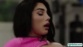 play Duże cycki shemale ariel demure tyłek rimjob i anal niezabezpieczone