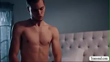 play Stepbro posuwa w dupę przyrodnią siostrę shemale