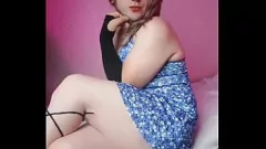 Odtwórz Suroły shemale ketty w nylonowej mini sukience i duży tyłek